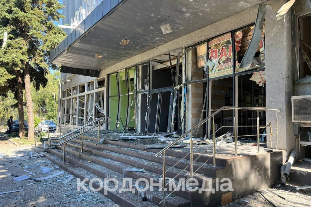Rusiya ordusu Ukraynanın Sumı şəhərini bombalayıb: 3 nəfər ölüb, 17 nəfər yaralanıb