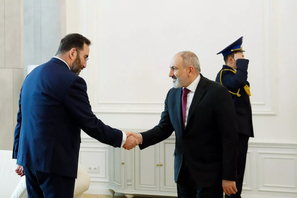Amerikalı investor Konstantin Sokolov və Nikol Paşinyan