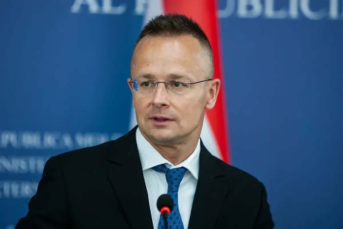 Macarıstanın sabiq xarici işlər və xarici iqtisadi əlaqələr naziri Peter Siyarto