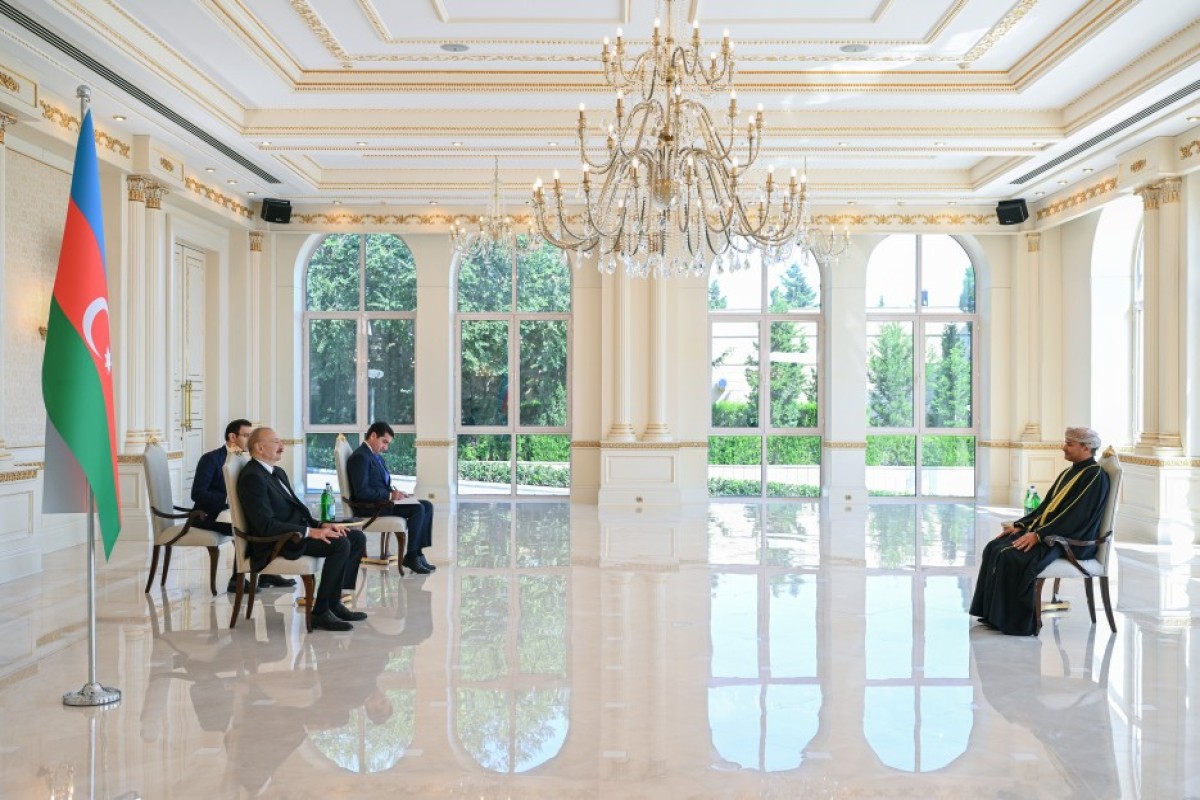 Президент Ильхам Алиев принял верительные грамоты новоназначенного посла Омана в Азербайджане
