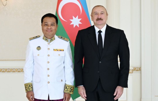 Prezident Kambocanın yeni təyin olunmuş səfirinin etimadnaməsini qəbul edib