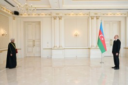 Prezident İlham Əliyev Omanın yeni səfirinin etimadnaməsini qəbul edib