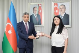 ƏƏSMN-in təltif edilmiş əməkdaşlarına vəsiqələr və medallar təqdim olunub