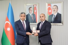 ƏƏSMN-in təltif edilmiş əməkdaşlarına vəsiqələr və medallar təqdim olunub