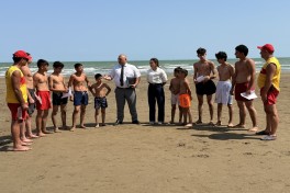 FHN çimərliklərdə silsilə maarifləndirmə tədbirləri keçirib - FOTO