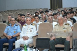 MMU-da yüksək nəticəli abituriyentlər üçün "Açıq qapı” günü keçirilib - FOTO 