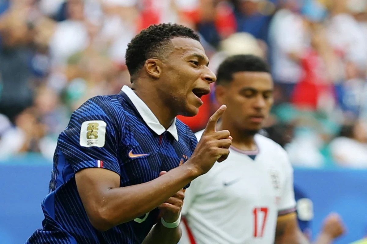 Mbappe Messini geridə qoyub
