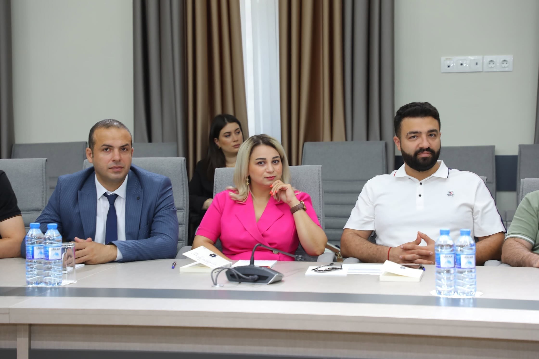“Azərsun Holdinq”in dəstəyi ilə “Mediada Azərbaycan dili” kitabı nəşr olunub