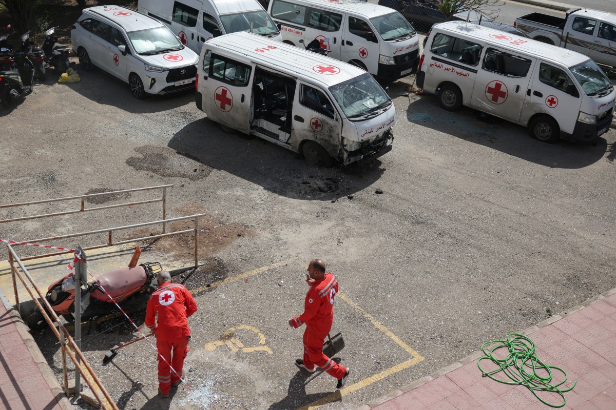 Red Cross medics injured by land mine in southern Lebanon