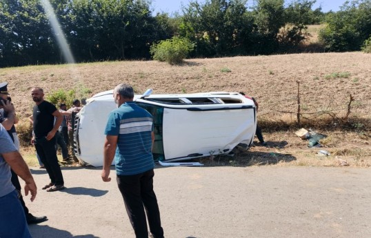 Cəlilabadda avtomobil aşıb, 4 nəfər xəsarət alıb
