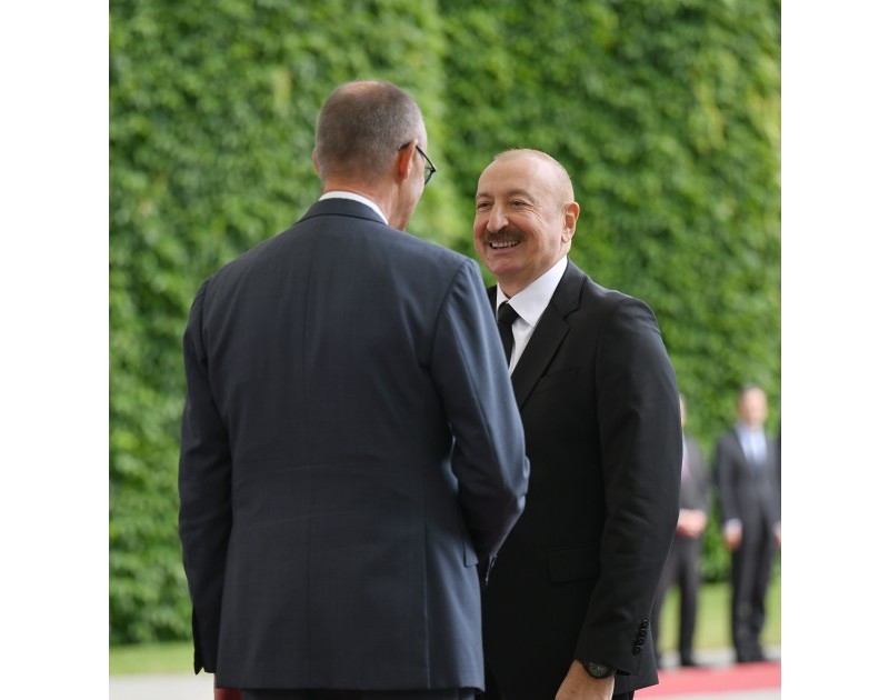 ​​​​​​​Azərbaycan Prezidentinin Berlində rəsmi qarşılanma mərasimi keçirilib