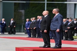 ​​​​​​​Azərbaycan Prezidentinin Berlində rəsmi qarşılanma mərasimi keçirilib