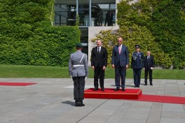 ​​​​​​​Azərbaycan Prezidentinin Berlində rəsmi qarşılanma mərasimi keçirilib