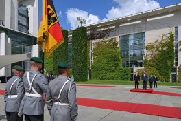​​​​​​​Azərbaycan Prezidentinin Berlində rəsmi qarşılanma mərasimi keçirilib