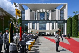 ​​​​​​​Azərbaycan Prezidentinin Berlində rəsmi qarşılanma mərasimi keçirilib