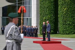 ​​​​​​​Azərbaycan Prezidentinin Berlində rəsmi qarşılanma mərasimi keçirilib