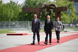 ​​​​​​​Azərbaycan Prezidentinin Berlində rəsmi qarşılanma mərasimi keçirilib