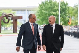 ​​​​​​​Azərbaycan Prezidentinin Berlində rəsmi qarşılanma mərasimi keçirilib