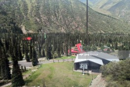 Azərbaycan jurnalistləri Qırğızıstanda "Ala Arça" Dövlət Təbiət Parkını ziyarət ediblər - FOTO 