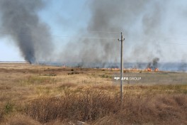 Ağdamda keçmiş təmas xəttində yanğın davam edir - FOTO  - VİDEO  - YENİLƏNİB 