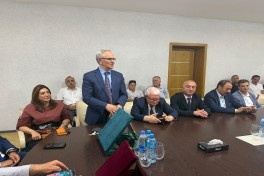 Mətbuat Şurasında Rauf Arifoğlunun  60 illik yubileyi ilə bağlı toplantı keçirilib