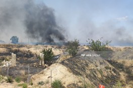 Ağdamda keçmiş təmas xəttində yanğın davam edir - FOTO  - VİDEO  - YENİLƏNİB-1 