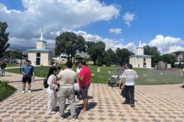Azərbaycanlı jurnalistlər Qırğızıstanda “Rux Ordo” Mədəniyyət Mərkəzində olublar - FOTO 