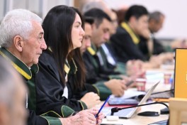 Arayik Harutyunyan və digərlərinin şikayəti üzrə apellyasiya məhkəməsi prokurorların çıxışı ilə davam etdirilib