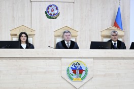 Arayik Harutyunyan və digərlərinin şikayəti üzrə apellyasiya məhkəməsi prokurorların çıxışı ilə davam etdirilib