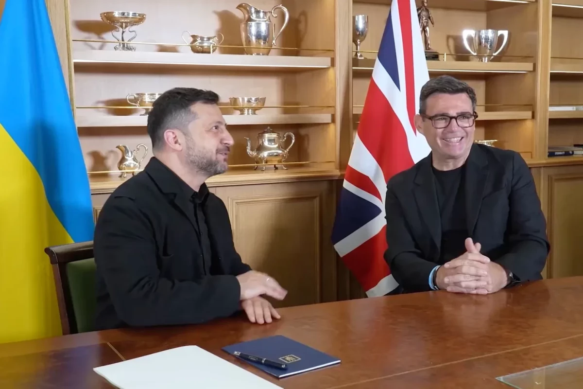 Zelenskyy meets with PM Burnham in Britain