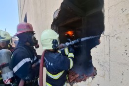 Binəqədi-Novxanı-Mehdiabad yolunda obyektdə yanğın məhdudlaşdırılıb - YENİLƏNİB-1  - FOTO  - VİDEO 