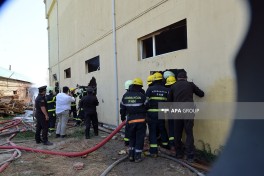 Binəqədi-Novxanı-Mehdiabad yolunda obyektdə yanğın məhdudlaşdırılıb - YENİLƏNİB-1  - FOTO  - VİDEO 