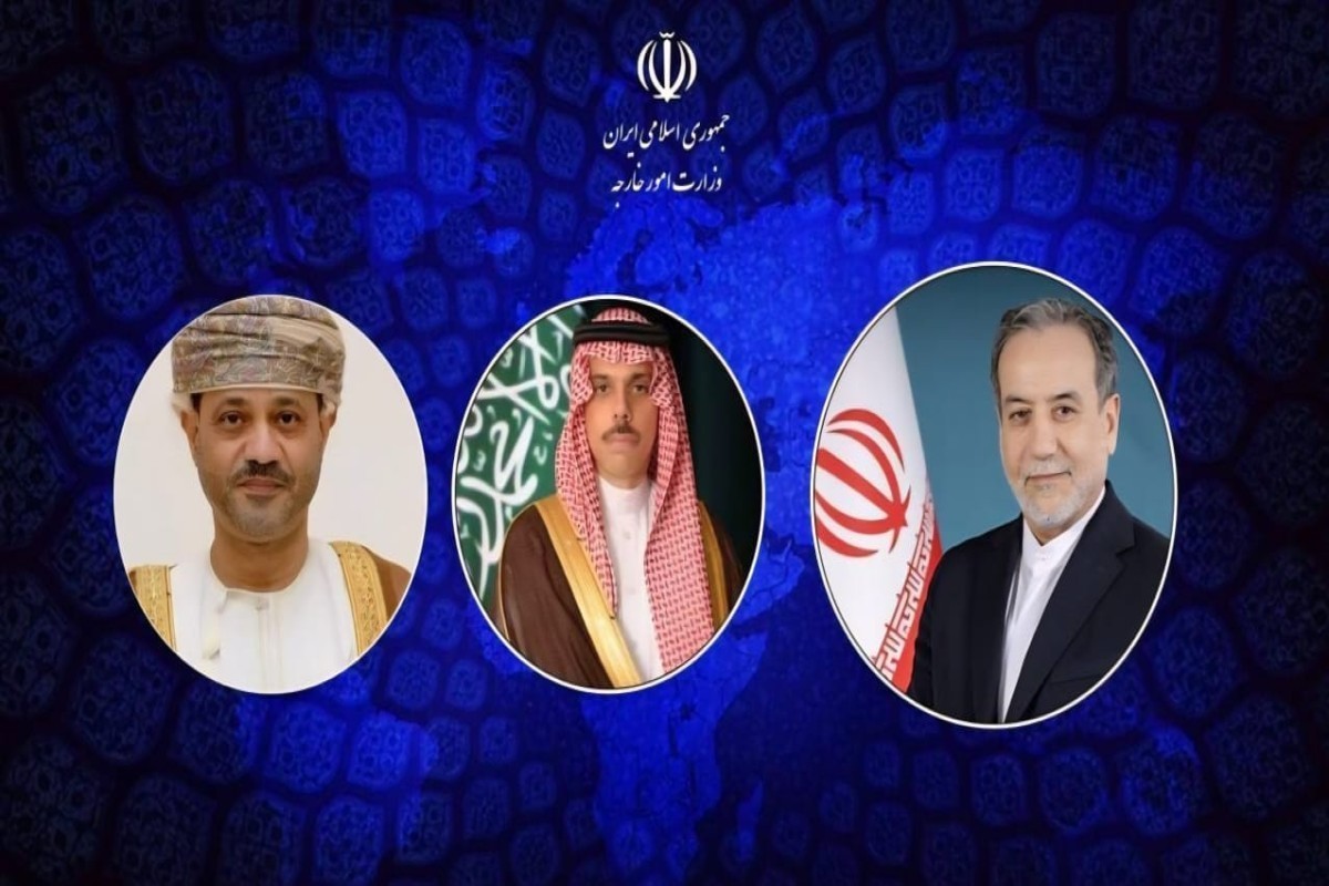 Iranian FM holds phone talks with Omani Saudi counterparts
