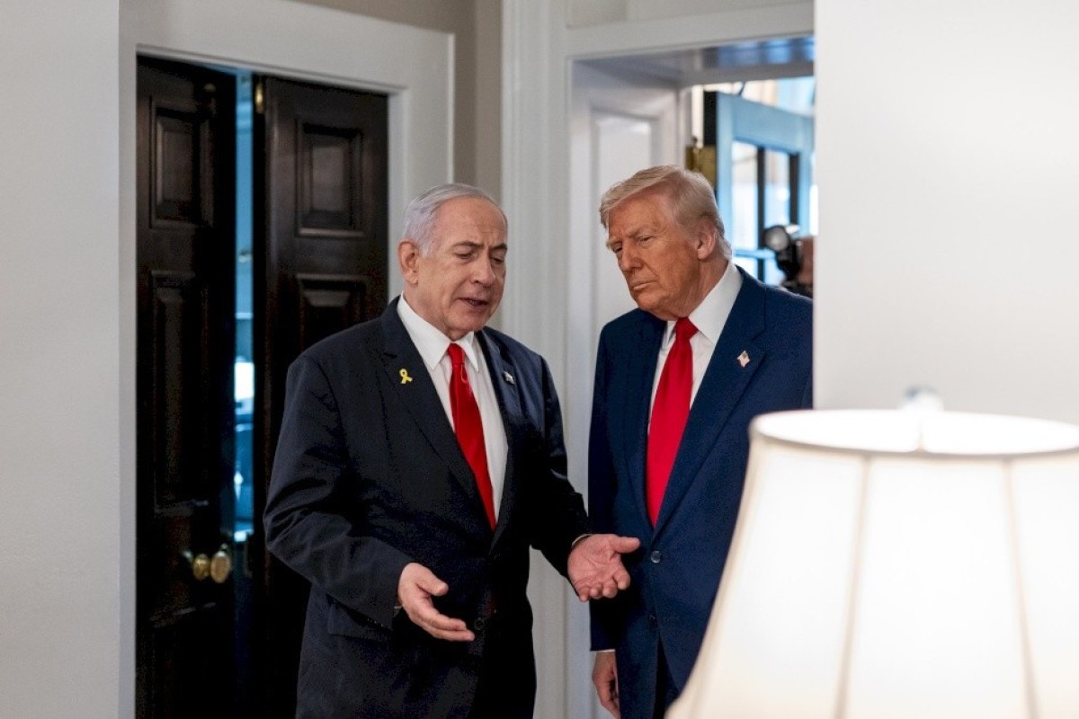 WSJ: Tramp Netanyahunu əvvəlki səfərlərlə müqayisədə daha soyuq qarşılayıb