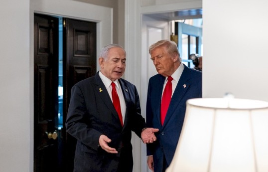 WSJ: Tramp Netanyahunu əvvəlki səfərlərlə müqayisədə daha soyuq qarşılayıb