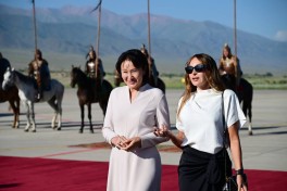 Prezident İlham Əliyev Qırğızıstana dövlət səfərinə gəlib