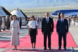 Prezident İlham Əliyev Qırğızıstana dövlət səfərinə gəlib