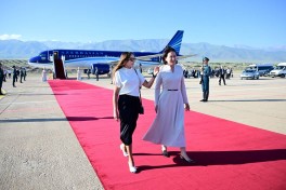 Prezident İlham Əliyev Qırğızıstana dövlət səfərinə gəlib