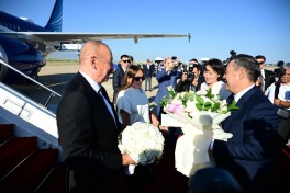 Prezident İlham Əliyev Qırğızıstana dövlət səfərinə gəlib