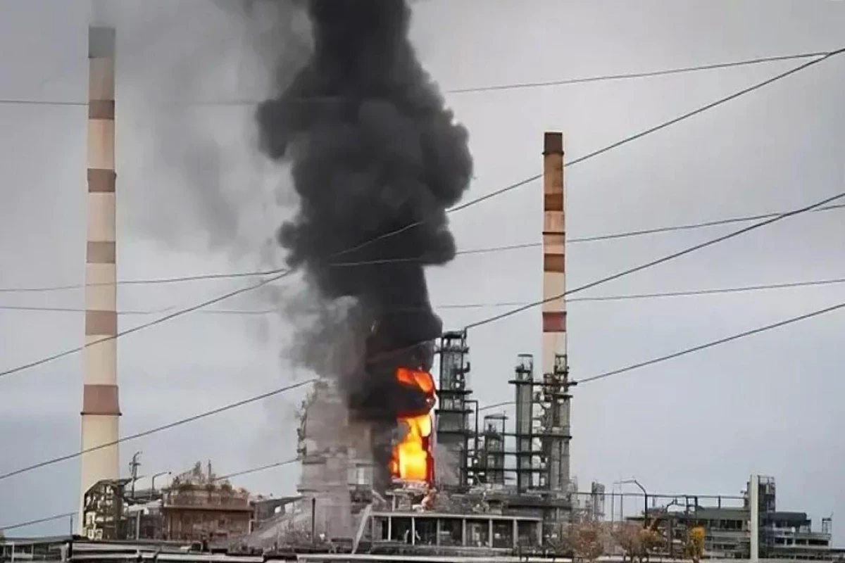 Украинская армия нанесла удар по НПЗ LUKOIL в России