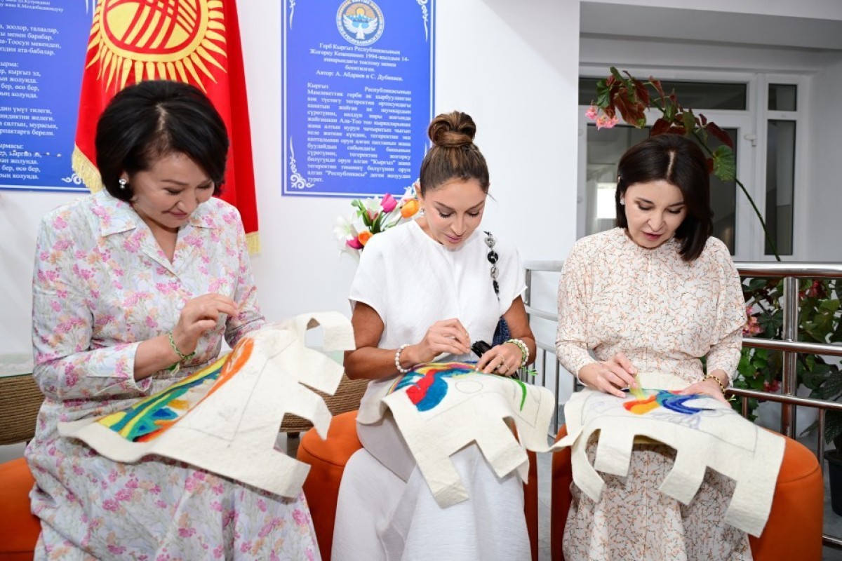 First Lady Mehriban Aliyeva visited “Altyn Balalyk” Health and Rehabilitation Center in Cholpon-Ata - <span class="red_color">PHOTO