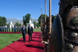 Prezident İlham Əliyevin Çolpon-Ata şəhərində rəsmi qarşılanma mərasimi olub - FOTO 
