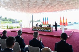 Azərbaycan və Qırğızıstan arasında sənədlərin mübadiləsi olub - YENİLƏNİB  - FOTO 
