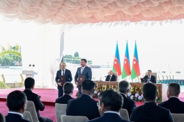 Azərbaycan və Qırğızıstan arasında sənədlərin mübadiləsi olub - YENİLƏNİB  - FOTO 