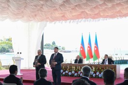 Azərbaycan və Qırğızıstan arasında sənədlərin mübadiləsi olub - YENİLƏNİB  - FOTO 