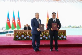 Azərbaycan və Qırğızıstan arasında sənədlərin mübadiləsi olub - YENİLƏNİB  - FOTO 