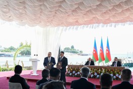 Azərbaycan və Qırğızıstan arasında sənədlərin mübadiləsi olub - YENİLƏNİB  - FOTO 