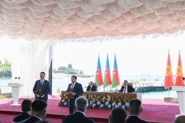 Azərbaycan və Qırğızıstan arasında sənədlərin mübadiləsi olub - YENİLƏNİB  - FOTO 