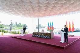 Sadır Japarov İlham Əliyevi Qırğızıstanın ali dövlət mükafatı – "Manas" ordeni ilə təltif edib - FOTO 
