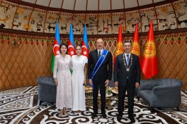 Çolpon-Ata şəhərində Prezident İlham Əliyevin və birinci xanım Mehriban Əliyevanın şərəfinə dövlət ziyafəti verilib - FOTO 